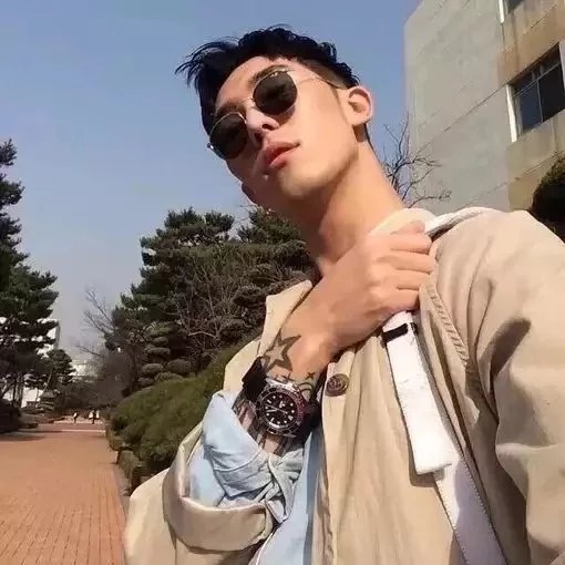 郝宏菲梁