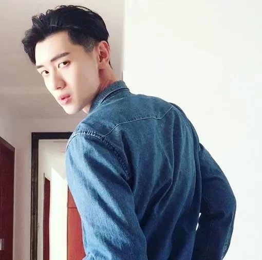 曲昌绿君
