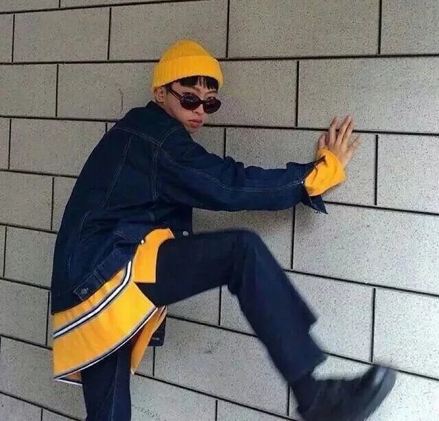 卓月叶坚